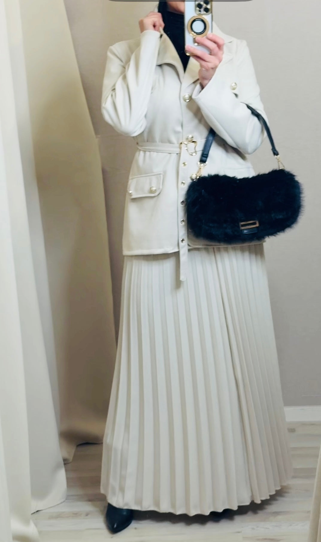 Suèdelook blazer met plooienrok 💫