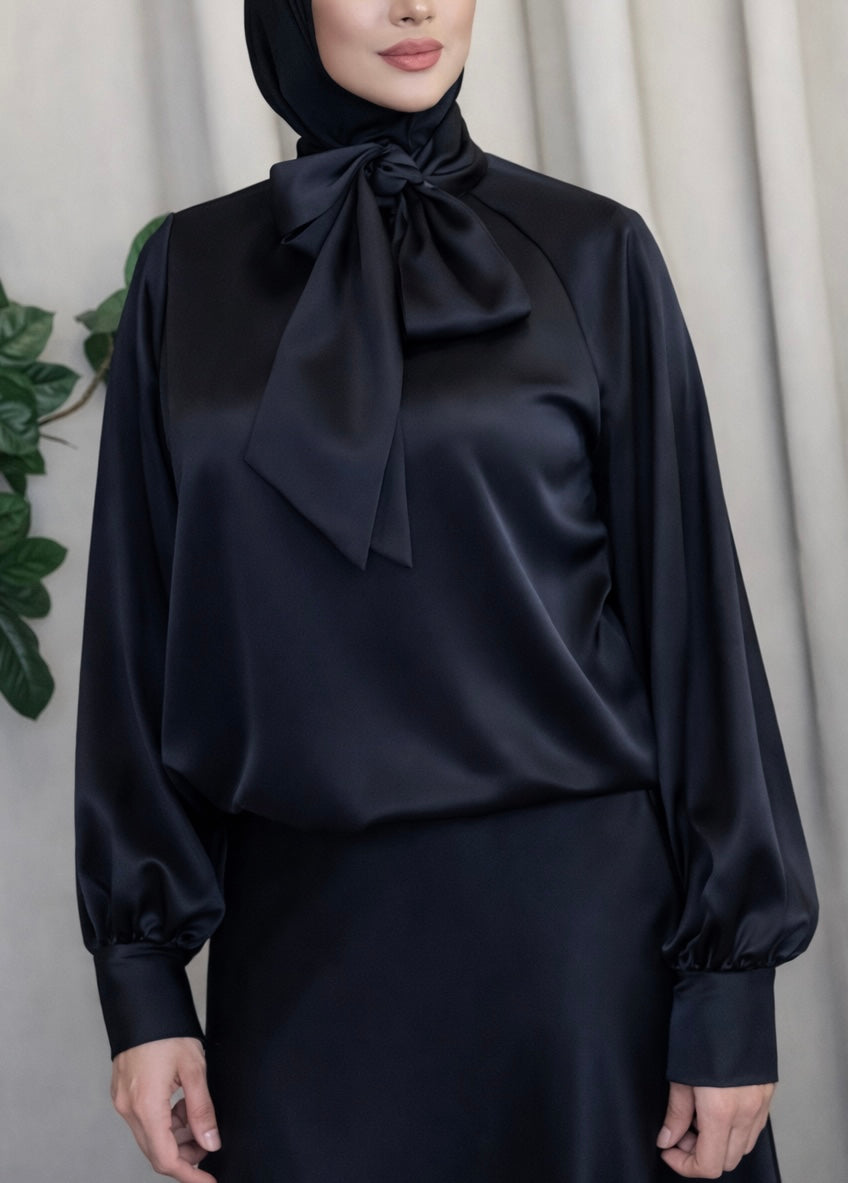 Satijnen strikblouse elegant, comfortabel & tijdloos 💫